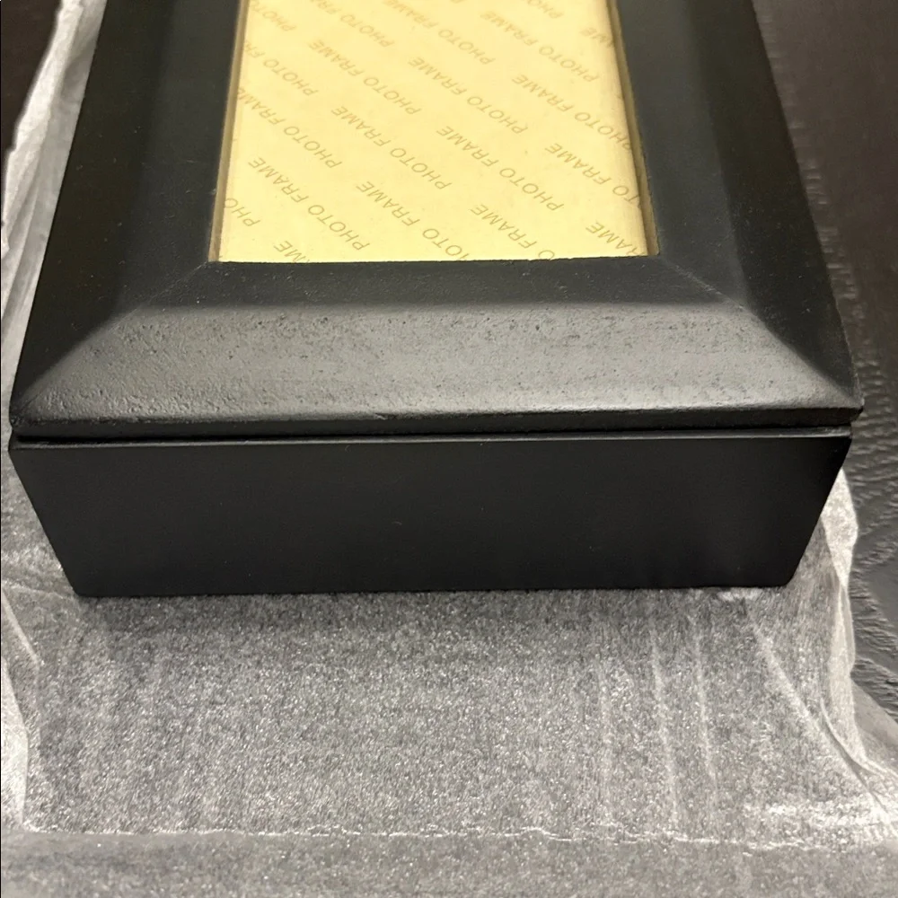 NWOT Keepsake Photo Box - Black Wood